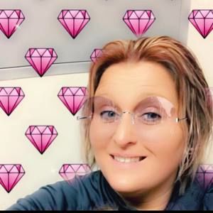 Meet your Posher, Jenifer